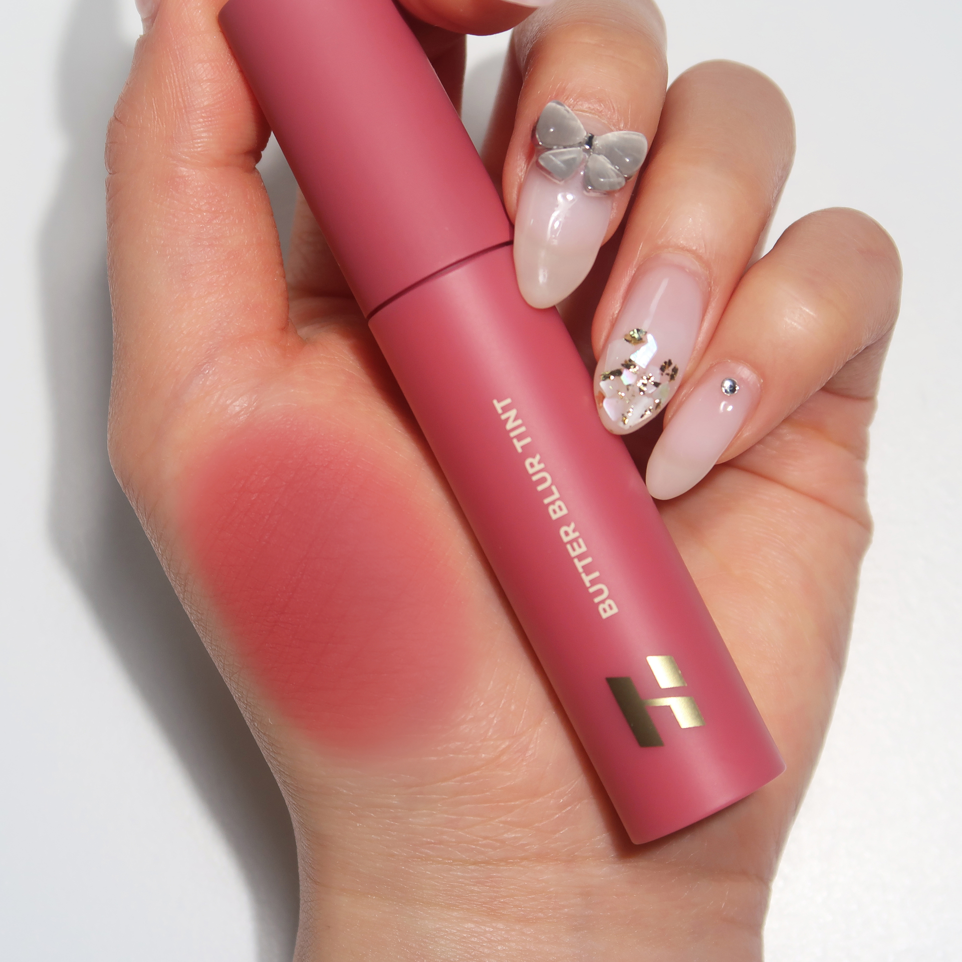 17828-8806334390679-4